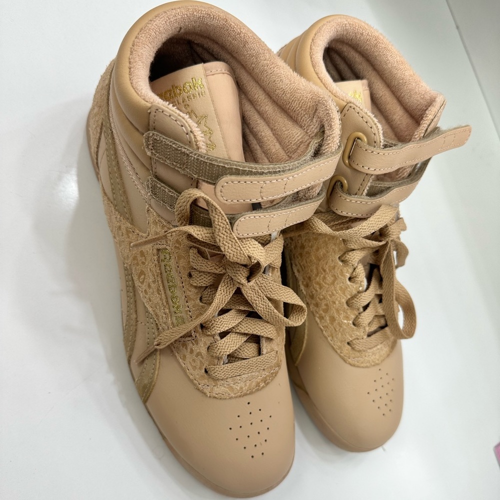 Beige Reebox Classics